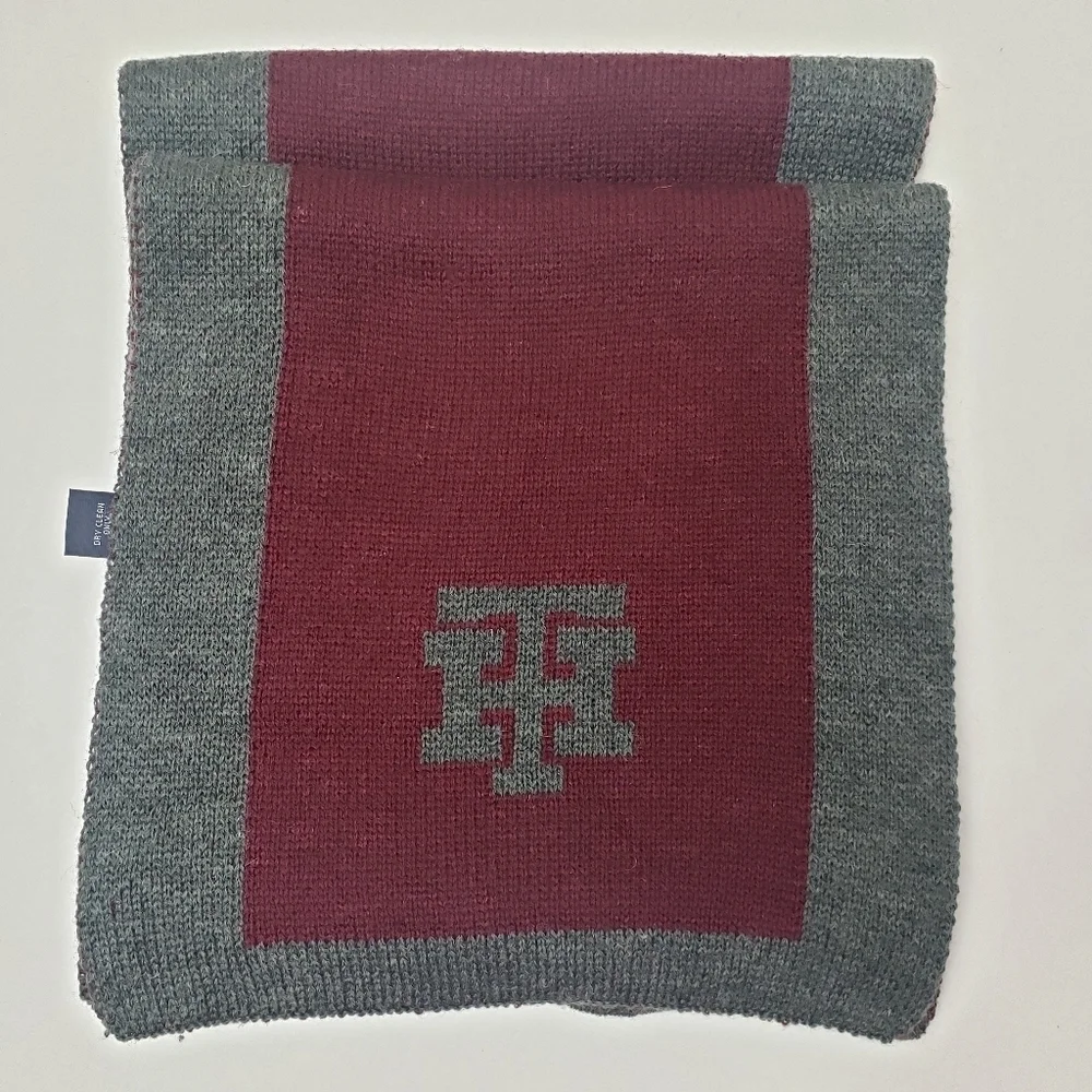 Tommy Hilfiger scarve For Men